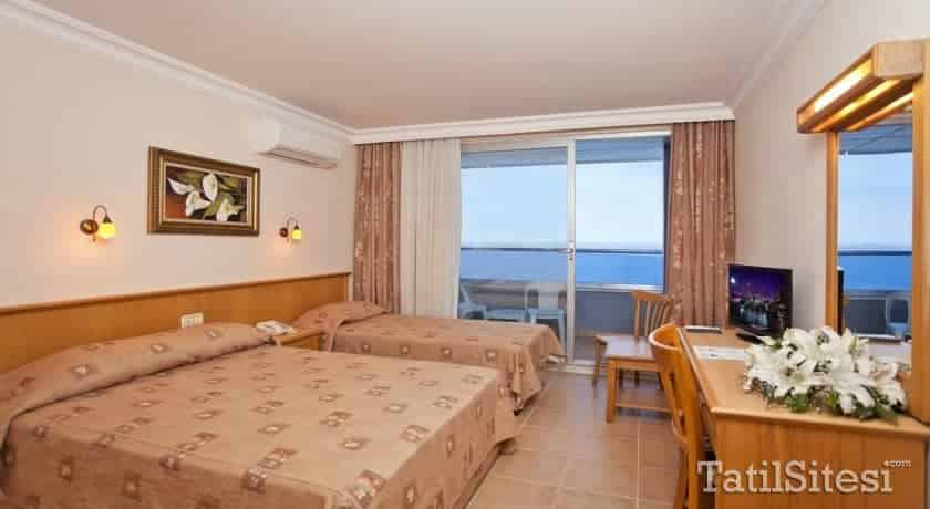 Azak Hotel